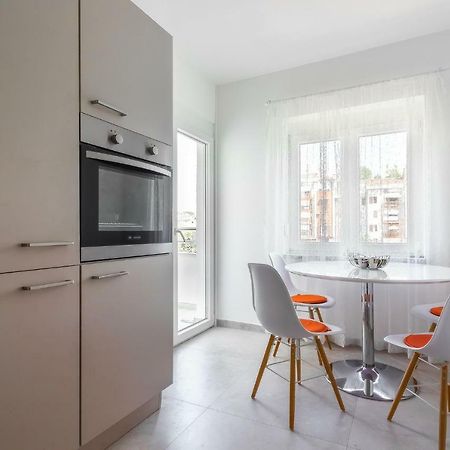 Saten Suite Apartment Near The Beach Пореч Екстер'єр фото