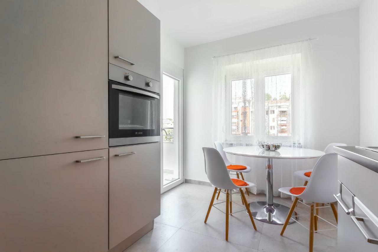 Saten Suite Apartment Near The Beach Пореч Екстер'єр фото